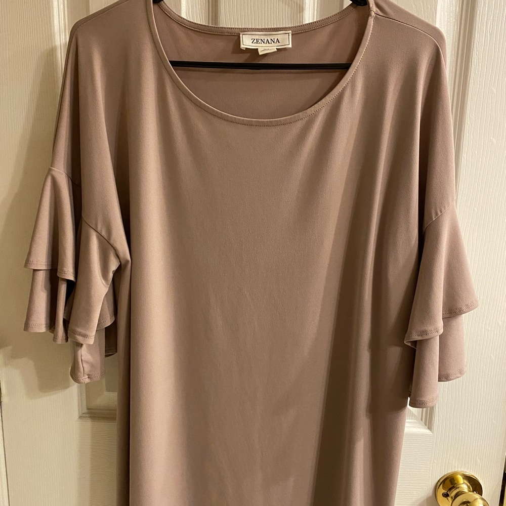 Great basic Zenana shirt